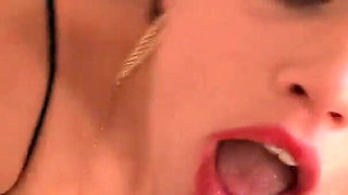 Orgasmic Milf Veronica Wild Cums Hard