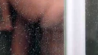 Seducing BF when taking shower, ends up squirting a lot