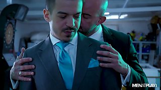Pure Suit Mafia - MENatPLAY