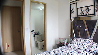 Horny Stepmom Drops Her Towel - Porn in Spanish