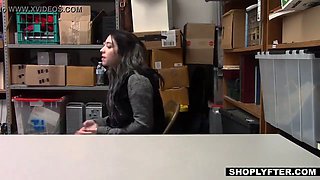 Wise beauty offering her big bootie for a b. bang