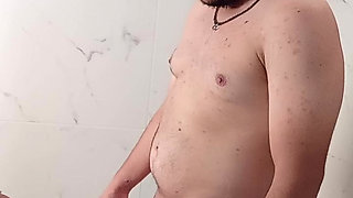 I fuck a 25-year-old slut in exchange for the jacuzzi