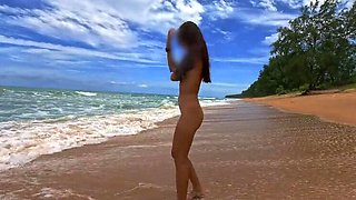 TenderMolly Extreme Public Beach Masturbation - Pussy Close-Up & Orgasm
