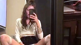 Amateur brunette double toying on webcam