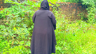 Muslim Hijab Girl From Jungle - Outdoor Sex