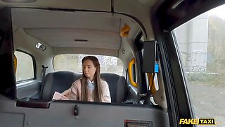 Zeynep Rossa's hot blowjob in a car - POV sex with Brad Knight