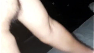 Latina Meando En La Calle
