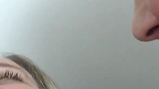 Girls Squirt Night in Helps Star Forget Her Boyfriend