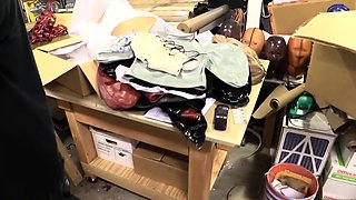 Amateur fetish big booty bitch riding with her bum