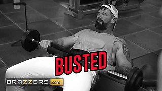 Gymfluencer elana is doing her thing when she notices joey ogling her via her workout - brazzers