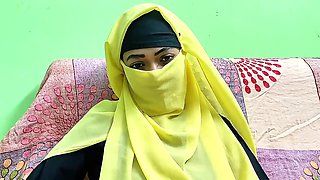 Arab amateur MILF hot video