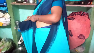 Indian Aunty Saree Changing Porn Video