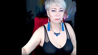 Aimeeparadise gets naughty in a sexy dance as a mature mommy