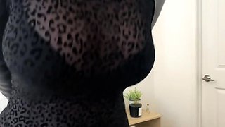 Fetish plumper in lingerie shaking her big ass in pov scene