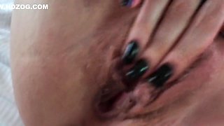 Hanna Manfoma - Masturbation In Bed With Fuck Machine And Squirting