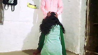 College Se aaye Stepsister pusssy fuck after class teacher