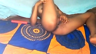 Teen Masturbating Machine