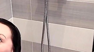 Camera Man Caught Harmony Reigns Being Creampied in the Shower