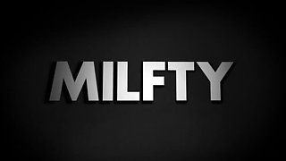 Hot MILF Melody Mynx Gives Deep Throat Blowjob & Rough Doggy Fuck - MYLF 4K