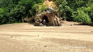 Naked Russian Girl Flashes Her Ass on Public Beach - Amateur Exhibitionism