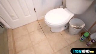 I followed my hot stepmom to the toilet for a peek
