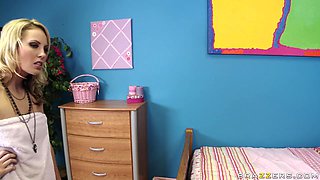 The Web Show With Kiara Diane, Scott Nails - Brazzers
