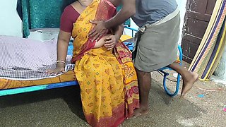 Young Man Has Sex with Desi Aunty