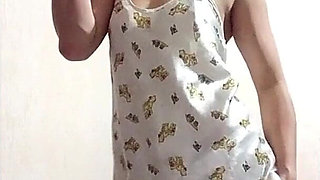 Hot Brunette Showing off on Cam