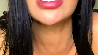 Love Chat Big Boobs Brunette Masturbating For Cam