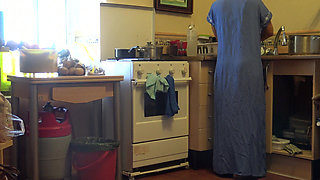 Turkish Muslim Wife Is Shocked When She Gets Suprise Cumshot From Perverted Husband