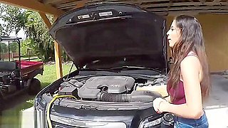 Roadside - Latina wife has sex with her mechanic outside