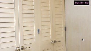 Khloe Kingsley Lets Hotel Guest Use Her Like A Fuck Doll