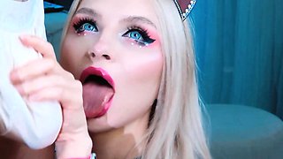Blonde Bombshell Naughty Oral Seduction
