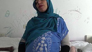 Algerian Slut Wants to Fuck Every Day While She's Pregnant