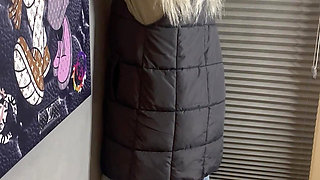 Bonie and Clyde Masturbation Stand Jeans Jacket Pussy Wet Fingering Rubbing Rubbing Clitoris Trembling Twitch Moaning Blonde Couple