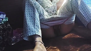 Bhabhi did a great sex in the bus