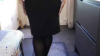 Hot Office Slut in Pencil Skirt, Silk Top and High Heels Gets Fresh Bosses Cum in Her Pantyhose