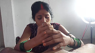 Rinki Bhabhi sucked her own dick and then inserted her dick in her pussy, Hindi story of great fucking