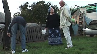 Real countryside sex video featuring sex-crazy granny and a