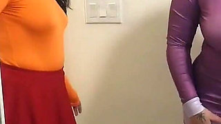 Latina and Ebony Threesomes