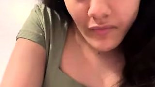 Brunette Solo Webcam Masturbation