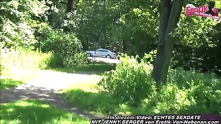 Geile Red Head Schlampe Fickt Mit Einem Fremden In Der Offentlichkeit
