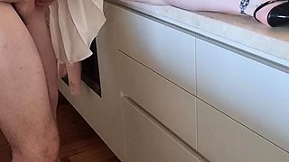 OnlyFans - Quinn Doll - Kitchen Counter Cumslut Sextape