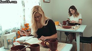 Brunette lesbian babe pussyeaten by GF