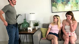 2 stunning cuties loves giving a head