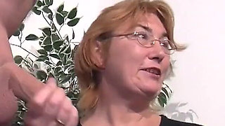 BBW sexologist knows how to fuck couples in cum crisis - 2