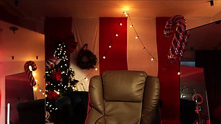 Beautiful teen brunette Jessica Sinn masturbates