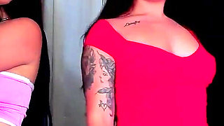 Sucking Clitoris While Skiing in Snow