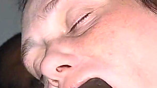 Step Mom Gives Her Favorite Step Son an Amazing Gumjob