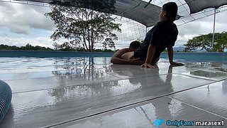 Risky Sex in a Outdoor Pool